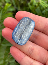 Load image into Gallery viewer, Tumbled Blue Kyanite
