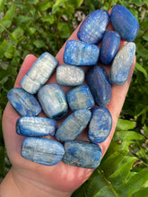 Load image into Gallery viewer, Tumbled Blue Kyanite
